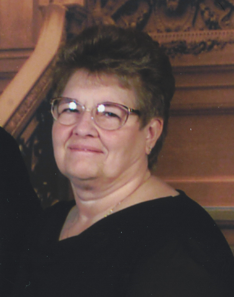 Obituary of Marilyn Joyce Santoro Dufresne and Cavanaugh serving